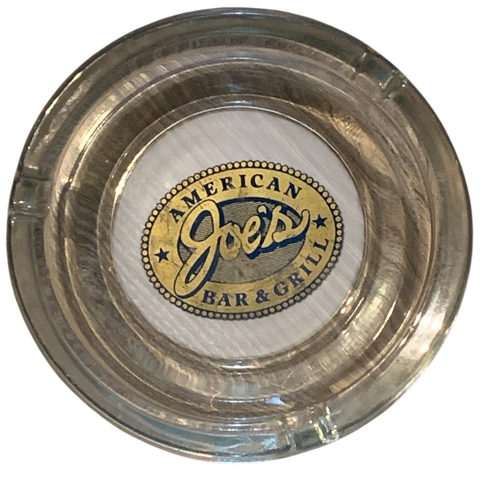 Vintage JOE’S AMERICAN BAR & GRILL Glass Advertising Ashtray -‎ Restaurant Ware